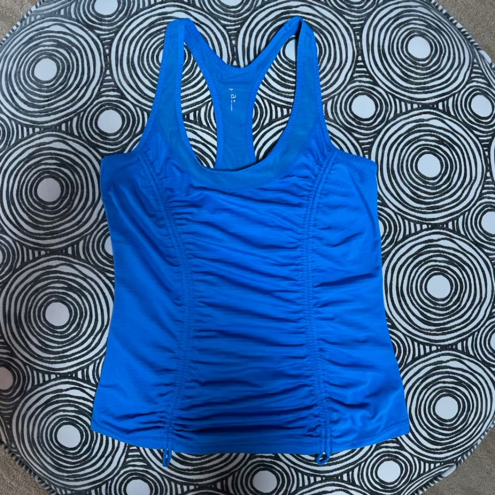 EUC! Nordstrom Zella Scoop Neck Racer Back Adjustable Ruching Tank Top M